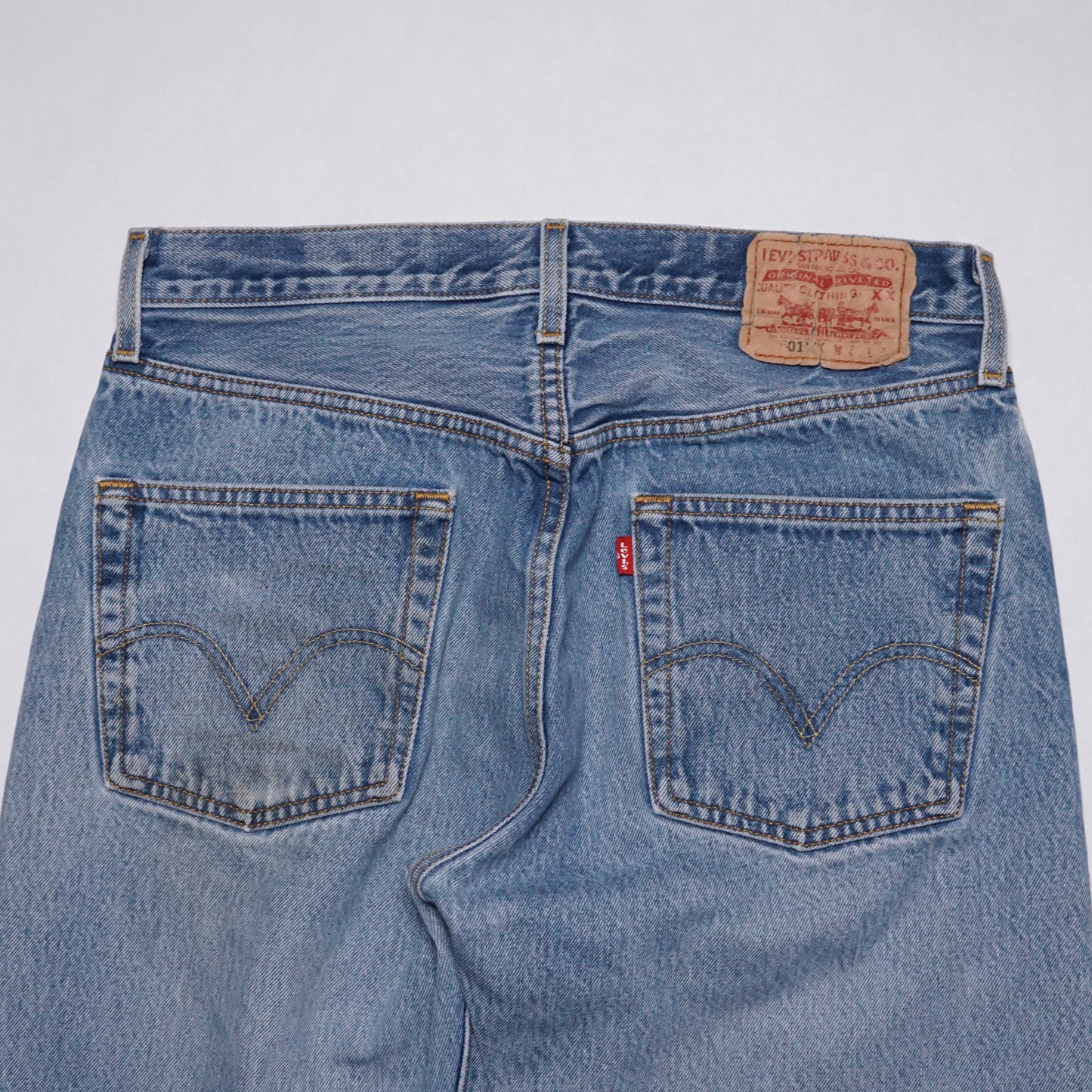 1990s Levi 501 "Stone" Size: 31W/31L