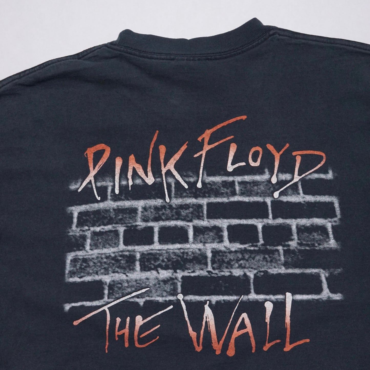 2000s Pink Floyd “The Wall” Size: L/XL