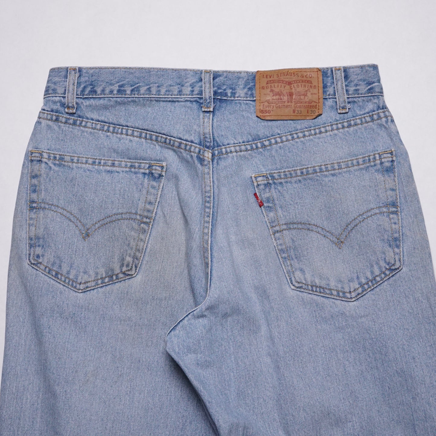 1990s Levi 550 "Light Wash" Size: 32W/32L