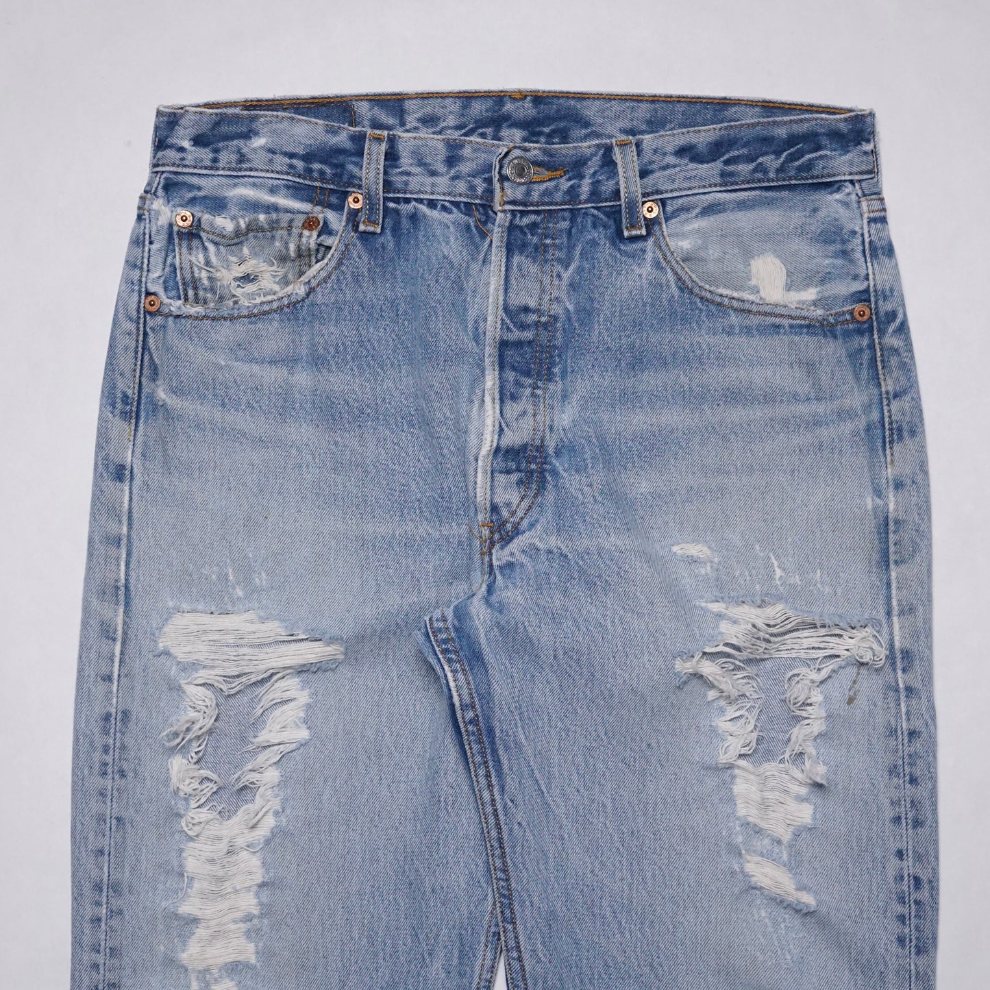 2000s Levi 501 "Distressed" Size: 32W/33L